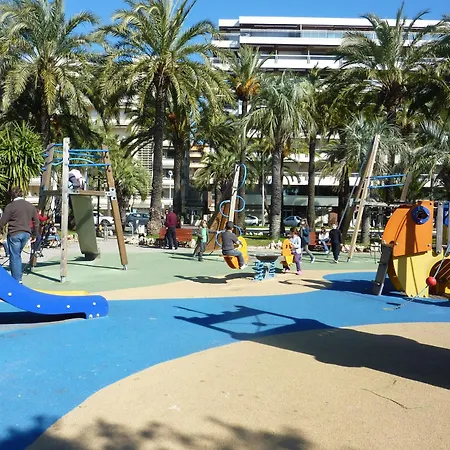 Palme Yacht - Port Canto - Pointe Croisette - Face A La *