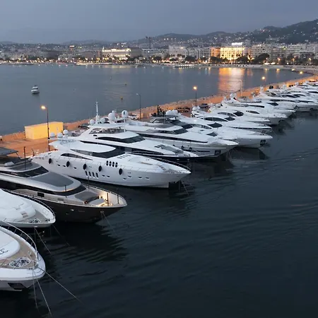 Palme Yacht - Port Canto - Pointe Croisette - Face A La * Cannes