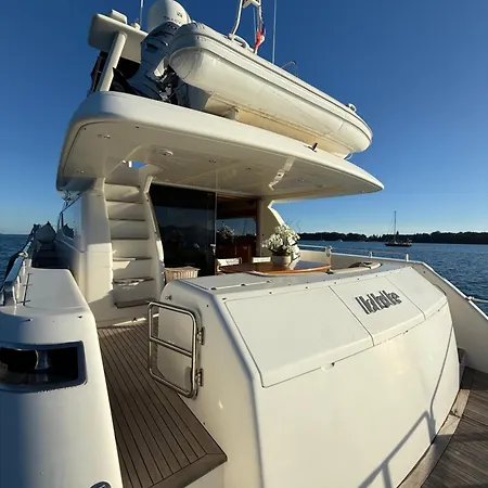 Palme Yacht - Port Canto - Pointe Croisette - Face A La *