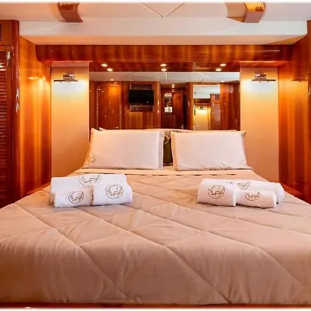 Palme Yacht - Port Canto - Pointe Croisette - Face A La Cannes