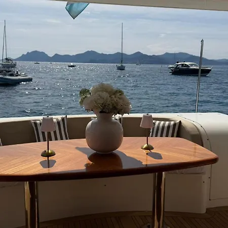 Botel Palme Yacht - Port Canto - Pointe Croisette - Face A La