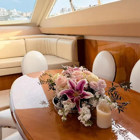 Palme Yacht - Port Canto - Pointe Croisette - Face A La Botel Cannes