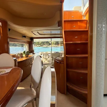 Úszó hotel Palme Yacht - Port Canto - Pointe Croisette - Face A La Cannes