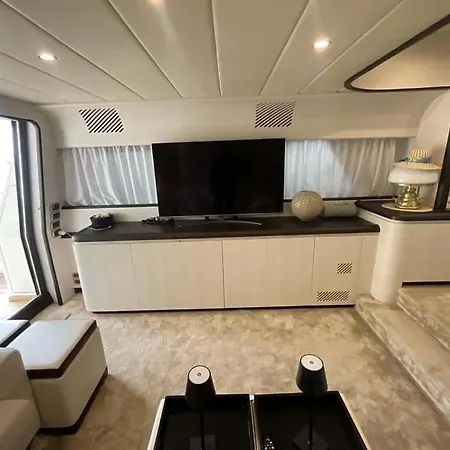 Palme Yacht - Port Canto - Pointe Croisette - Face A La